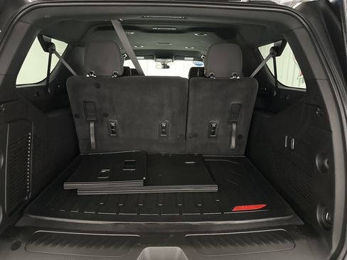 Used 2022 GMC Yukon XL SLE w/ Gmc Pro Safety Plus Package AWD/4WD image 22