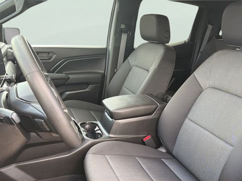 Used 2024 Chevrolet Colorado Trail Boss w/ Technology Package AWD/4WD image 11