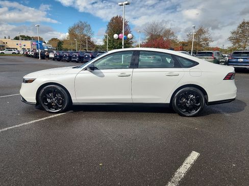 Certified 2025 Honda Accord SE image 8