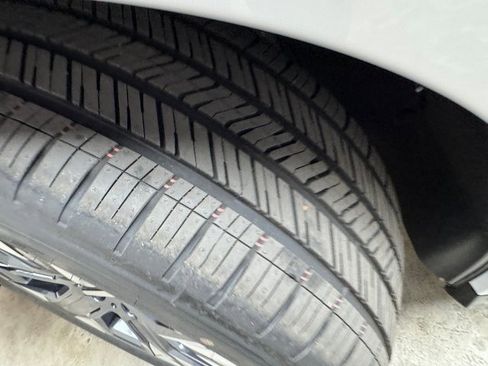 Used 2026 BMW iX xDrive45 image 29