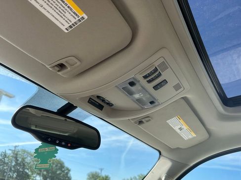 Used 2013 Chevrolet Tahoe LTZ AWD/4WD image 30