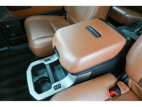 Used 2012 Toyota Sequoia Platinum image 31