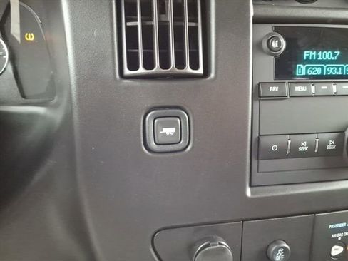 Used 2022 Chevrolet Express 2500 w/ Driver Convenience Package image 25