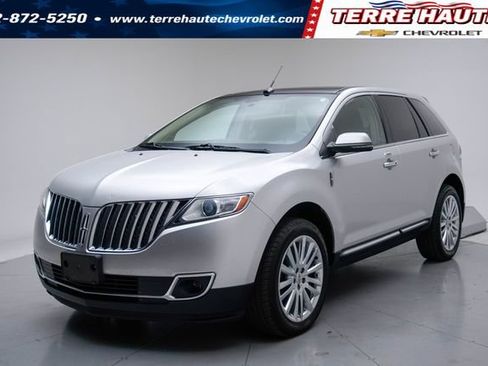 Used 2013 Lincoln MKX AWD image 1