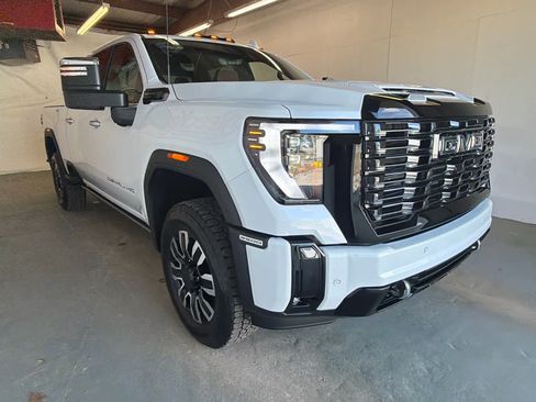 New 2026 GMC Sierra 2500 Denali Ultimate AWD/4WD image 5