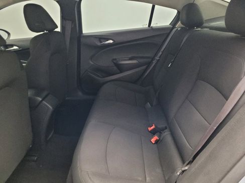 Used 2017 Chevrolet Cruze LS image 18