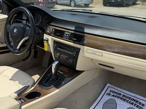 Used 2013 BMW 328i Convertible RWD image 16