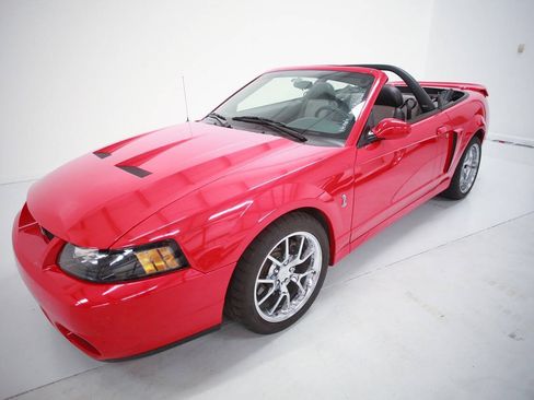 Used 2004 Ford Mustang Cobra RWD image 16
