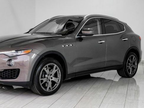 Used 2017 Maserati Levante S image 48