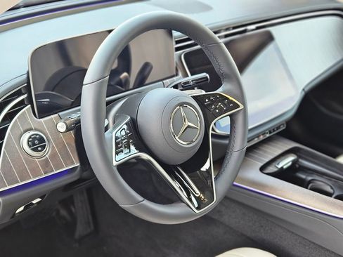 New 2026 Mercedes-Benz E 350 4MATIC Sedan image 20