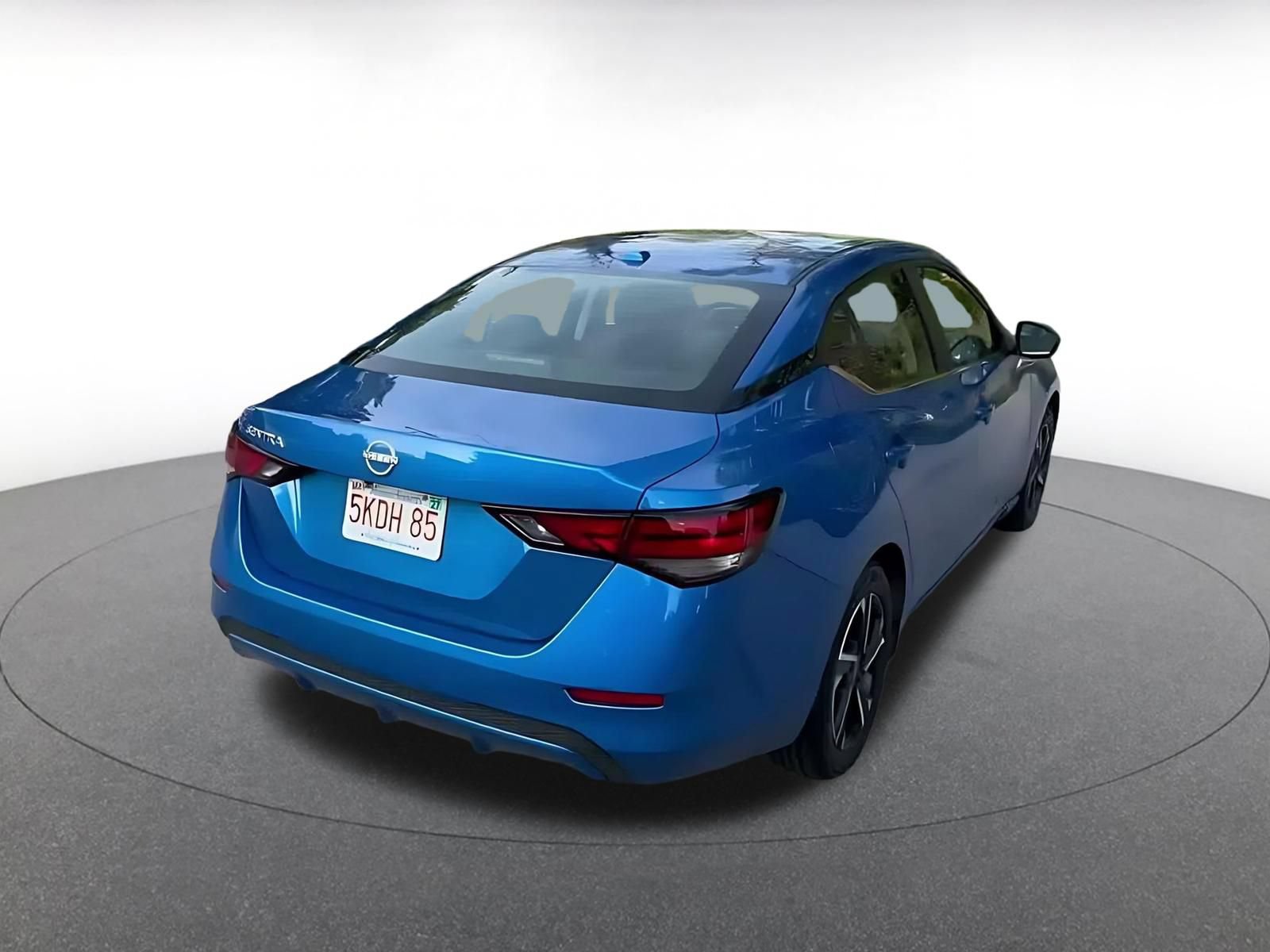 Used 2025 Nissan Sentra SV FWD image 14