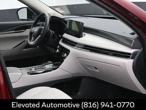 Certified 2026 INFINITI QX60 Luxe w/ Cargo Package AWD/4WD image 6