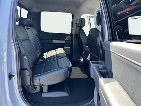 Used 2024 Ford F250 Lariat w/ Sport Appearance Package image 19