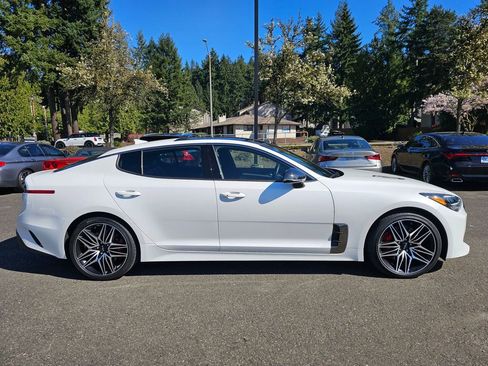 Used 2022 Kia Stinger GT1 AWD/4WD image 4