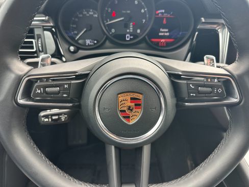 Certified 2026 Porsche Macan AWD/4WD image 30
