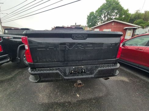Used 2021 Chevrolet Silverado 2500 LT w/ Midnight Edition AWD/4WD image 6