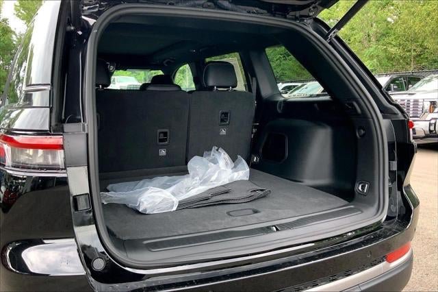 New 2026 Jeep Grand Cherokee Limited w/ Luxury Tech Group II AWD/4WD image 19