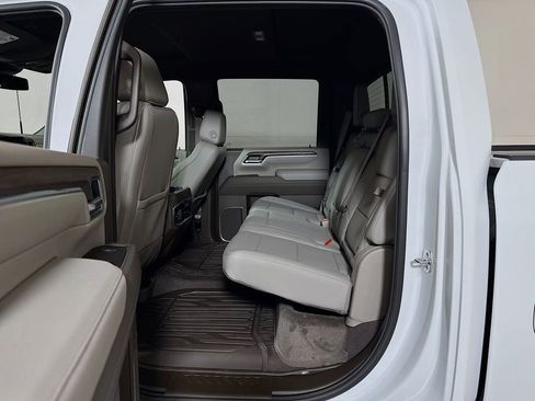 New 2026 GMC Sierra 2500 SLT w/ SLT Convenience Package image 13