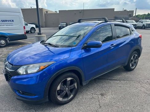 Used 2018 Honda HR-V EX image 1