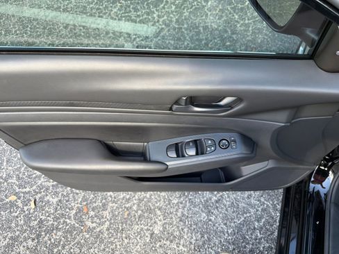 Certified 2025 Nissan Altima 2.5 S image 16