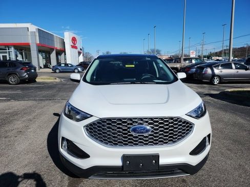 Used 2024 Ford Edge SEL w/ Convenience Package image 2