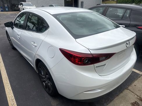Used 2018 MAZDA MAZDA3 Touring FWD image 7
