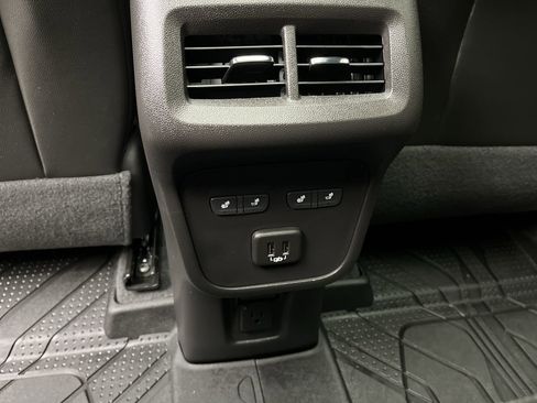 Certified 2024 Chevrolet Equinox Premier AWD/4WD image 14