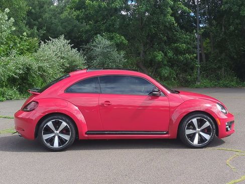 Used 2013 Volkswagen Beetle Turbo FWD image 3