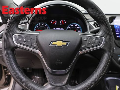 Used 2022 Chevrolet Malibu LS w/ Driver Confidence Package II FWD image 10