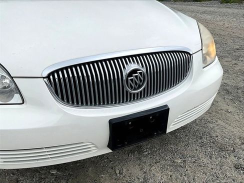 Used 2007 Buick Lucerne CXL image 26