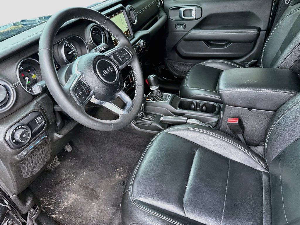 Used 2023 Jeep Wrangler Unlimited Sahara AWD/4WD image 25