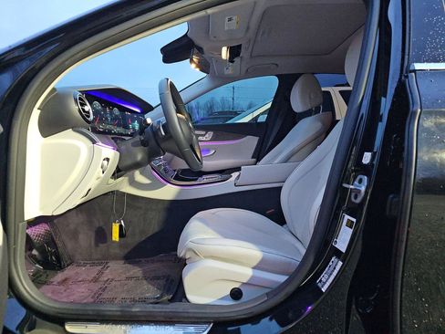 Used 2021 Mercedes-Benz E 450 4MATIC Sedan w/ Premium Package image 9