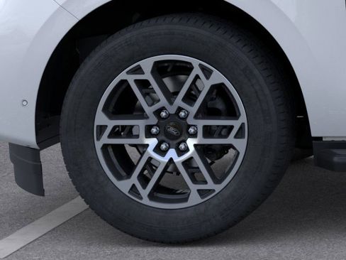 New 2025 Ford Expedition Active image 41