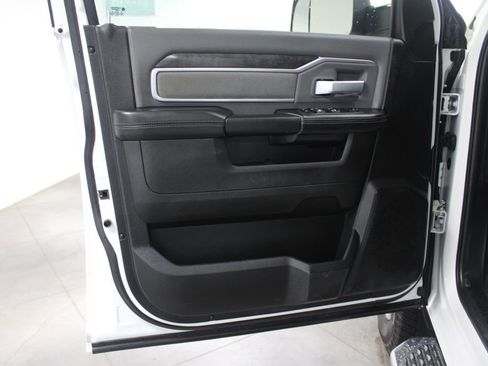 Used 2022 RAM 2500 Big Horn image 23