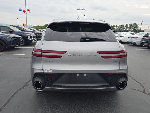 Used 2023 Genesis GV70 2.5T w/ Sport Prestige Package AWD/4WD image 4