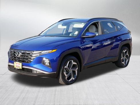 Used 2023 Hyundai Tucson SEL w/ Convenience Package AWD/4WD image 3