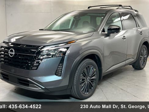 New 2026 Nissan Pathfinder SL image 1