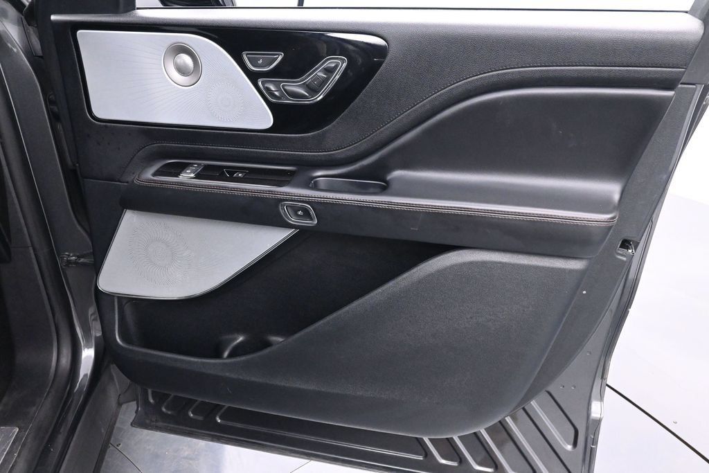 Used 2020 Lincoln Aviator Reserve w/ Equipment Group 202A AWD/4WD image 21