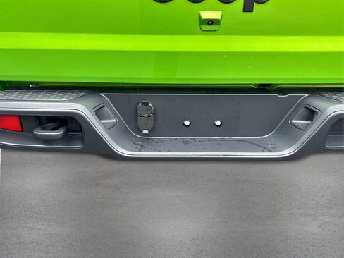 New 2025 Jeep Gladiator Sport image 14