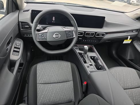 New 2026 Nissan Sentra SV w/ SV Convenience Package FWD image 4