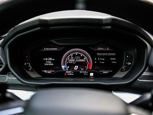 Used 2019 Lamborghini Urus AWD/4WD image 13