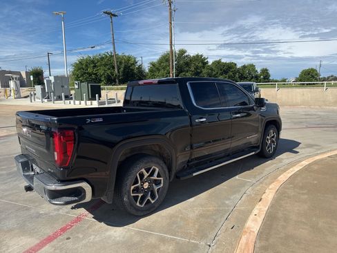 Used 2023 GMC Sierra 1500 SLT AWD/4WD image 5
