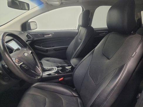 Used 2018 Ford Edge Titanium w/ Equipment Group 301A AWD/4WD image 17