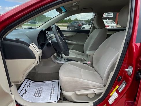 Used 2011 Toyota Corolla LE FWD image 18