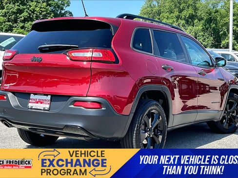 Used 2017 Jeep Cherokee Sport FWD image 10