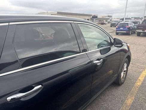 Used 2018 Kia Sorento L FWD image 10