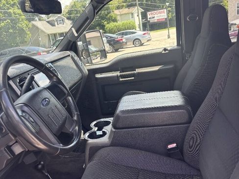 Used 2009 Ford F250 XLT AWD/4WD image 9