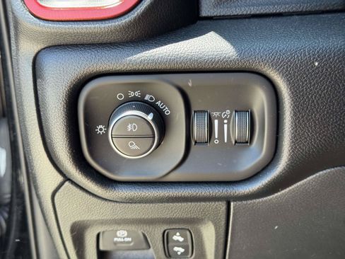 Used 2019 RAM 1500 Rebel w/ Rebel Level 2 Equipment Group AWD/4WD image 18
