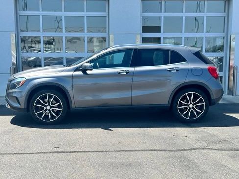 Used 2017 Mercedes-Benz GLA 250 4MATIC image 3