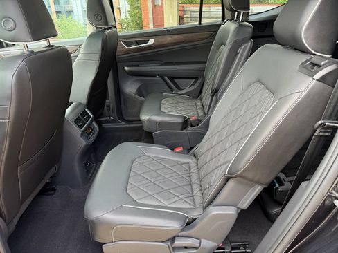 Certified 2024 Volkswagen Atlas SEL Premium R-Line AWD/4WD image 23